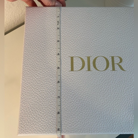 DIOR Gift Box - Picture 7 of 8